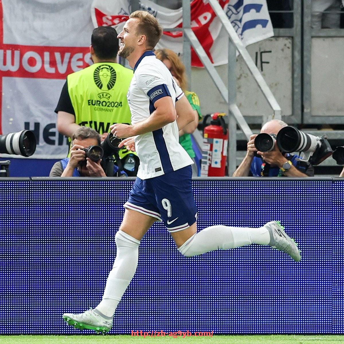 ag9游会-世俱杯比赛关键进球时刻统计及其对比赛走势的决定性影响